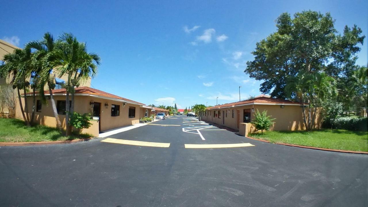 Travel Inn Of Riviera Beach Exteriér fotografie